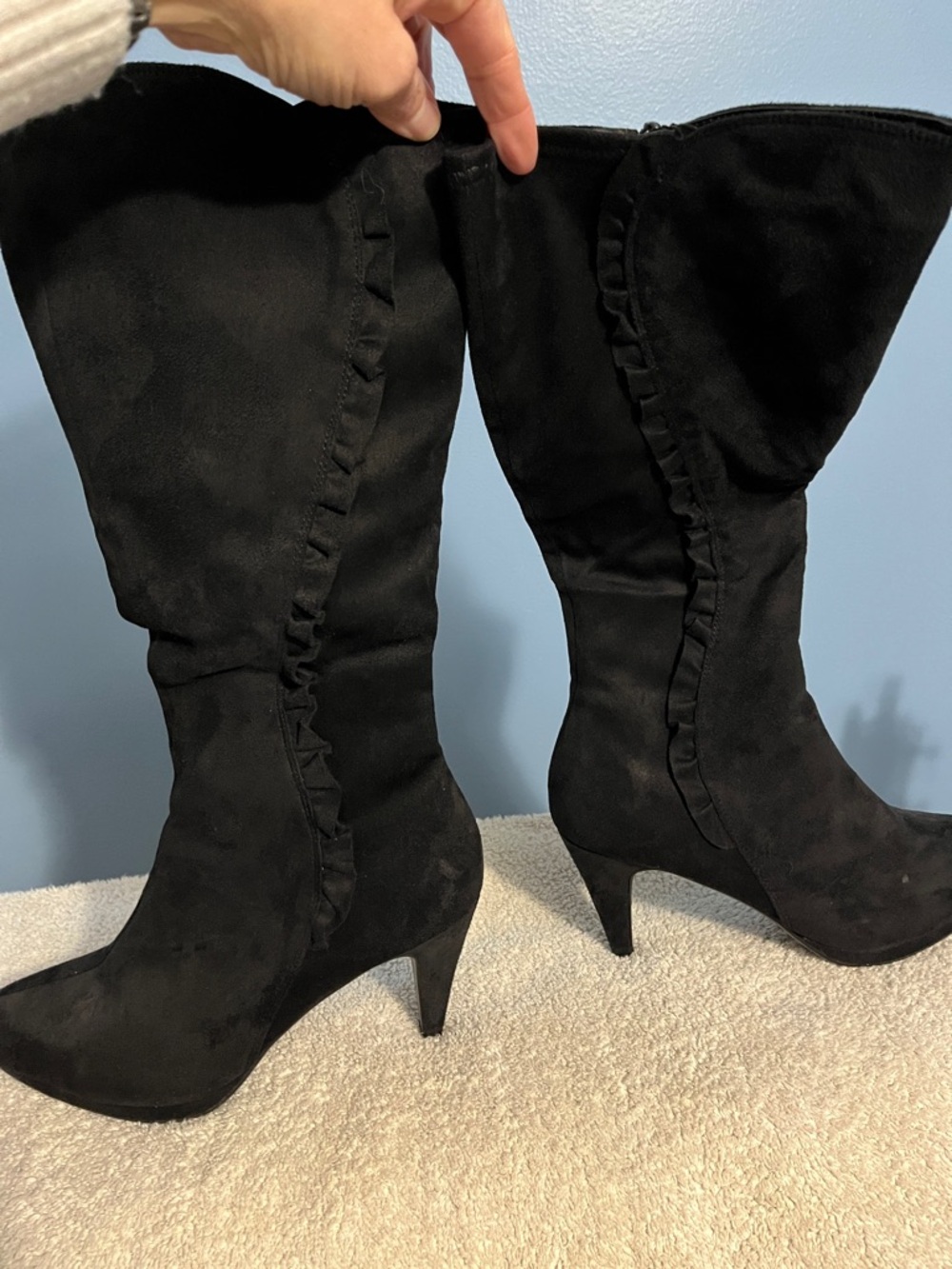 Women's Black Ruffle Mid-Calf Heeled Boots